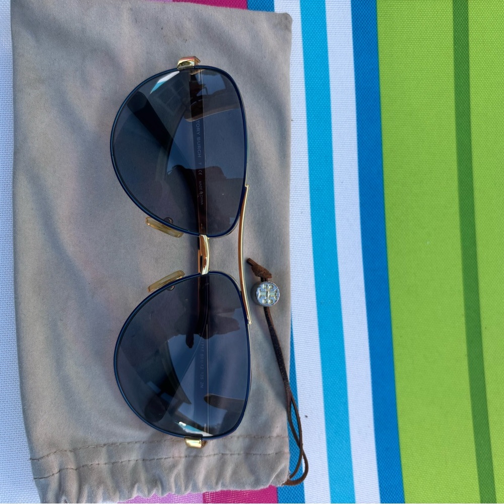 Tory Burch Woman’s Aviator Sunglasses
